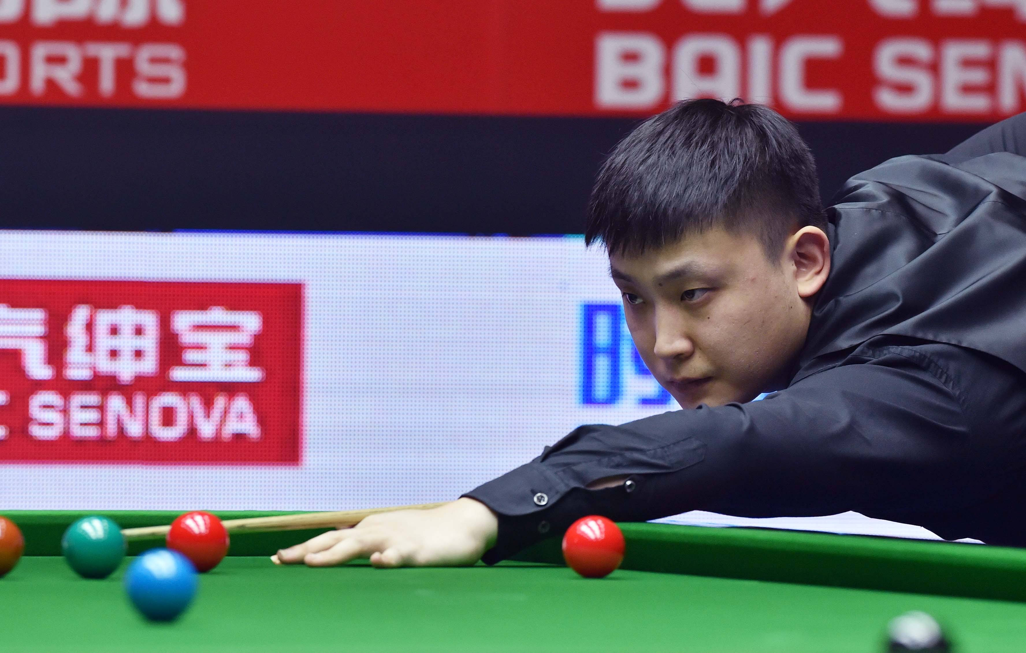 两翼由阿什 两翼由阿什